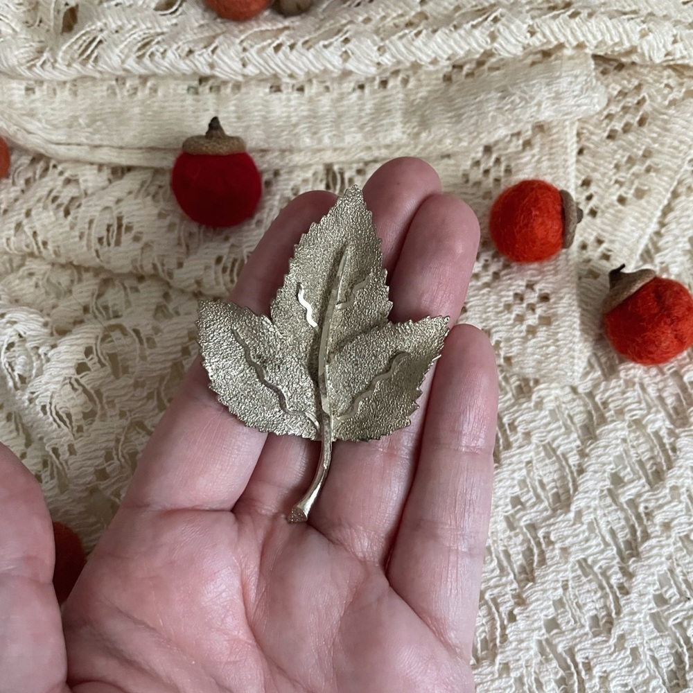 Vintage Silver Leaf Brooch